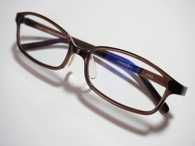 PCメガネは普段メガネをかけない人でも違和感なく使える？効果と選び方のコツ