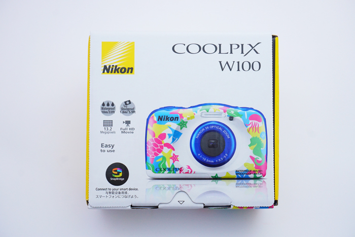 coolpix w100　外箱